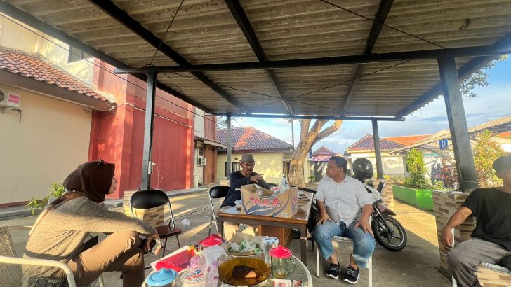 Dalam upaya menjalin Sinergitas dengan masyarakat, Kapolsek Kresek lakukan Sambang DDS di Desa.