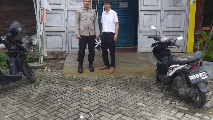 Personel Polsek Pasar Kemis Polresta Tangerang Pam Gereja, Saat Ibadah Minggu Pagi