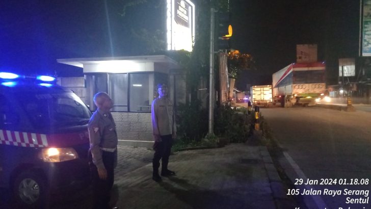 Personil Polsek Balaraja Patroli Barcode di titik-titik yang sudah ditentukan.