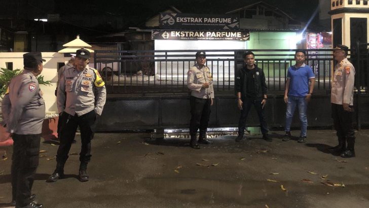 Tri Brata – Gelar Kegiatan Rutin Sispam Mako Malam Hari Anggota Piket Polsek Balaraja Polresta Tangerang Polda Banten