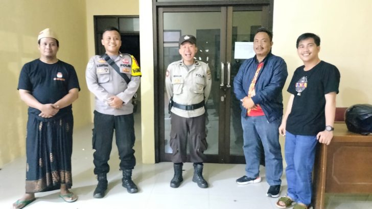 Personil Polsek Mauk Melaksankan Patroli Malam Hari Dan Pengecekan Situasi Gudang Penyimpanan Logistik Pemilu