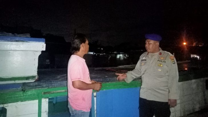 Tingkatkan Patroli Malam Hari Di Dermaga Pelabuhan Tradisional Oleh Personel Sat Polairud Polresta Tangerang