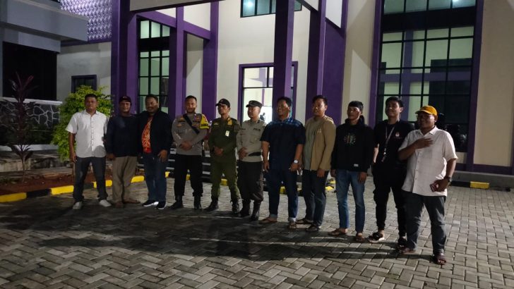 Personil Polsek Mauk Melaksanakan Pengecekan Situasi Gudang Penyimpanan Logistik Pemilu Di Wilkum Polsek Mauk
