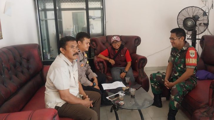 Dengarkan Keluhan Masyarakat Bhabinkamtibmas Kunjungi Warga Masyarakat Rw 02 Desa Pekayon