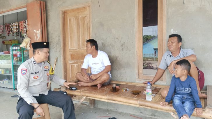 Tri Brata – Personel Polsek balaraja Giat Sambang & Silaturahmi kepada Masyarakat Desa Kubang Polsek balaraja Polresta Tangerang