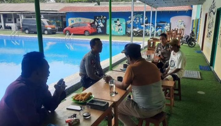 Anggota Polsek Mauk Polresta Tangerang Giat Commander Wish Kapolda Banten Yuk Ngopi Wae