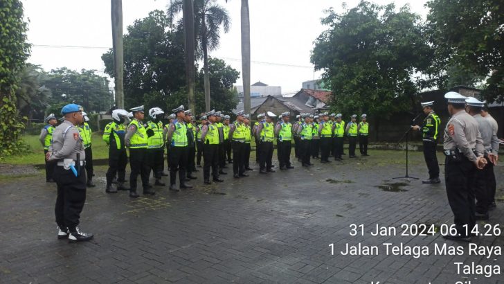 PENGECEKAN ANGGOTA PADA APEL PAGI SAT LANTAS OLEH SIPROPAM POLRESTA TANGERANG