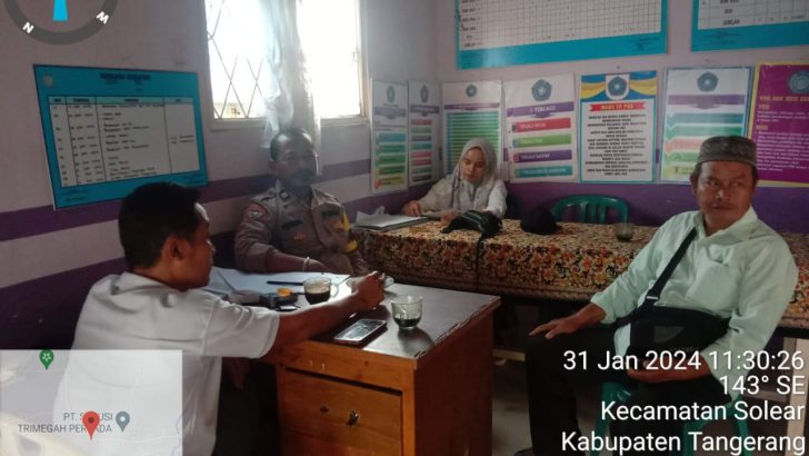 Bhabinkamtibmas Polsek Cisoka Gelar Giat Polisi RW