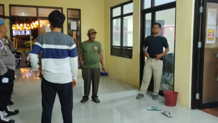 Personil Polsek Mauk Giat Penjagaan Kotak Suara Di PPK Kecamatan Kemeri