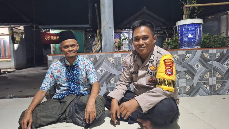 Anggota Polsek Kresek kunjungi Tokoh Agama di Desa dalam rangka giat rukun Ulama Umaro