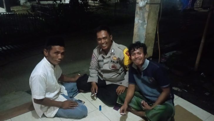 Personil Polsek Kresek tetap semangat menjaga wilayahnya dari Gangguan Kamtibmas di Malam Hari.