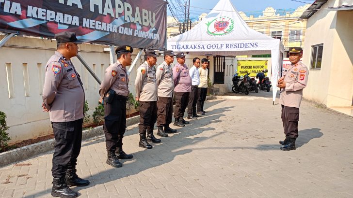 Tingkatkan Kedisiplinan anggota Polsek Cisoka dengan melaksanakan Apel Pagi