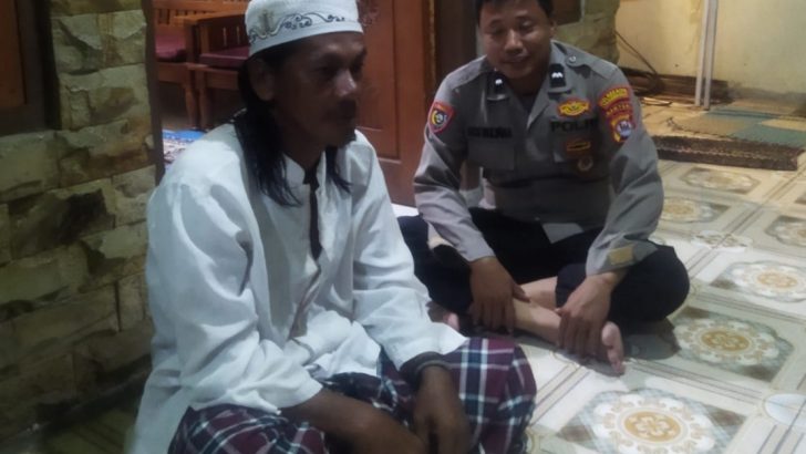 Polsek Kresek kunjungi Tokoh Masyarakat di Desa dalam rangka menjalin Tali Silaturahmi dengan para Sesepuh di Desa.