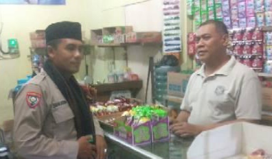 Kesigapan Polisi RW Polsek Kresek dalam segala permasalahan diwilayah, Bhabinkamtibmas Polsek Kresek kunjungi warga di Desa.