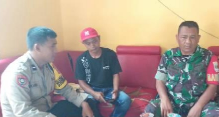Dalam upaya menjalin sinergitas TNI-Polri dengan masyarakat, Polsek Kresek bersama Koramil 07 Kresek lakukan Sambang DDS di Desa.