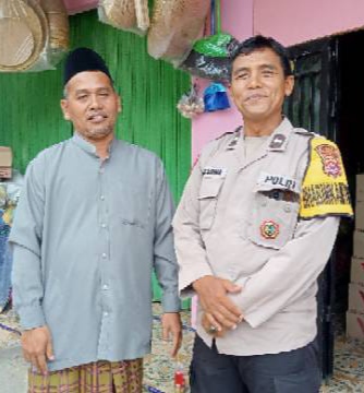 Upaya pendekatkan diri kepada masyarakat, Polsek Kresek kunjungi warga di Desa dalam rangka Program Polisi RW.