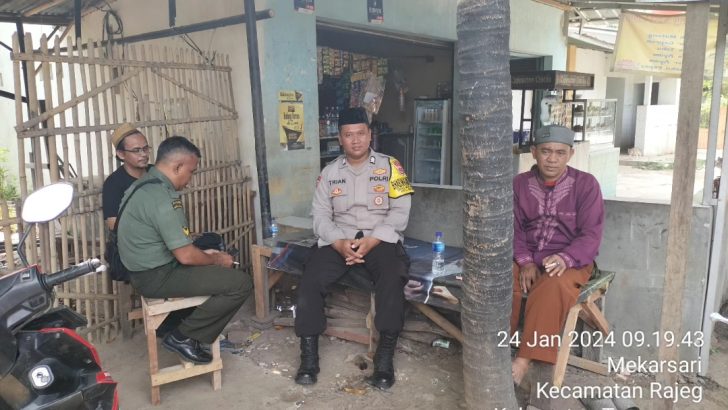 Binamas Desa Mekarsari jalin silaturahmi dengan tokoh agama ciptakan lingkungan aman