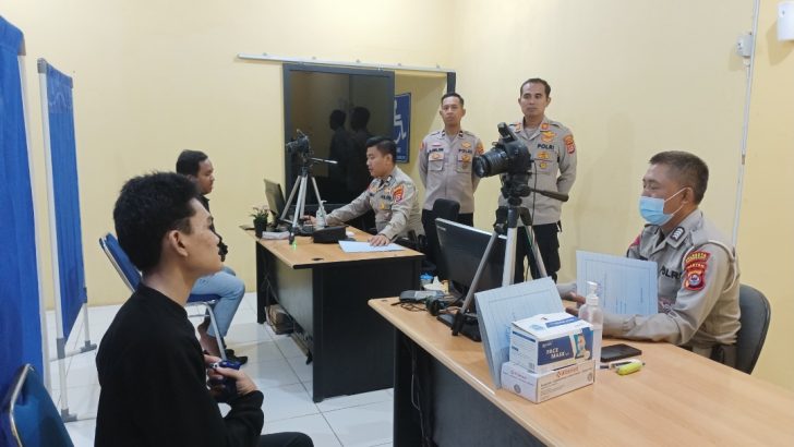 TINGKATKAN PELAYANAN KEPOLISIAN, SIWAS POLRESTA TANGERANG MELAKSANAKAN PENGAWASAN DAN MONITORING DI RUANG PELAYANAN PUBLIK POLRESTA TANGERANG