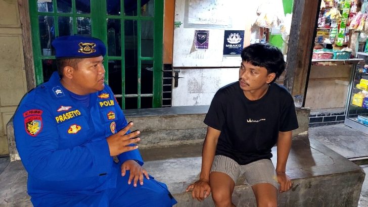 Sampaikan Himbauan Kamtibmas Satpolairud Laksanakan Patroli Barcode di Pulo Cangkir Malam Hari