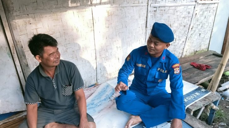 Jalin Kedekatan Dengan Masyarakat Pesisir Satpolairud Laksanakan Patroli Mitra Presisi