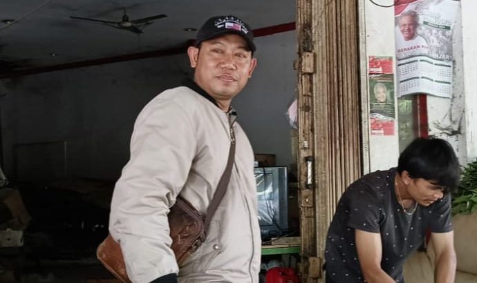 Anggota Intelkam Pasar Kemis Monitoring Pasar Jelang Pemilu Damai 2024