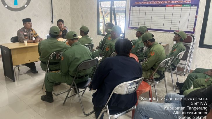 Bhabinkamtibmas Hadiri Pelatihan linmas Pam TPS Pemilu 2024 didesa Wanakerta Kec. Sidang jaya Kab. Tangerang