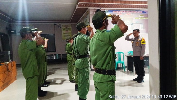 Jelang Pemilu 2024, Bhabinkamtibmas Polsek Pasar Kemis Beri Pelatihan Peningkatan Kemampuan Linmas Linmas Desa