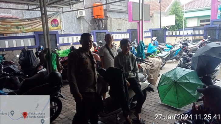 Dengan Program Cooling System, Bripka Kahar Sampaikan pesan Kamtibmas Dan ajak sukseskan pemilu damai 2024