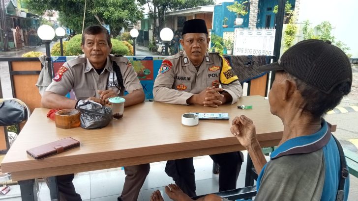 Bhabinkamtibmas Ajak Pukseskan Pemilu Pamai 2024 .