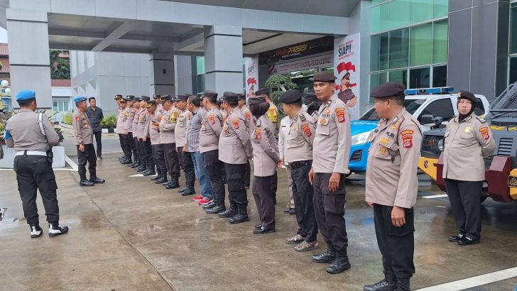 Staff Keuangan Melaksanakan Kegiatan Apel Sore