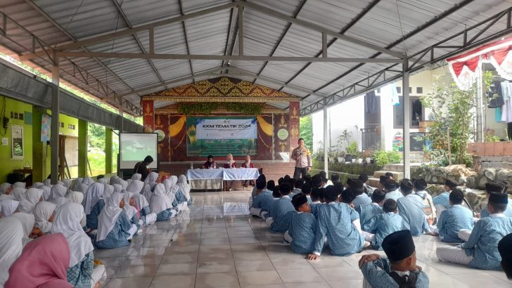 Bhabinkamtibmas Polsek Pasar Kemis Polresta Tangerang Saba Sekolah, Berikan Pesan Kamtibmas