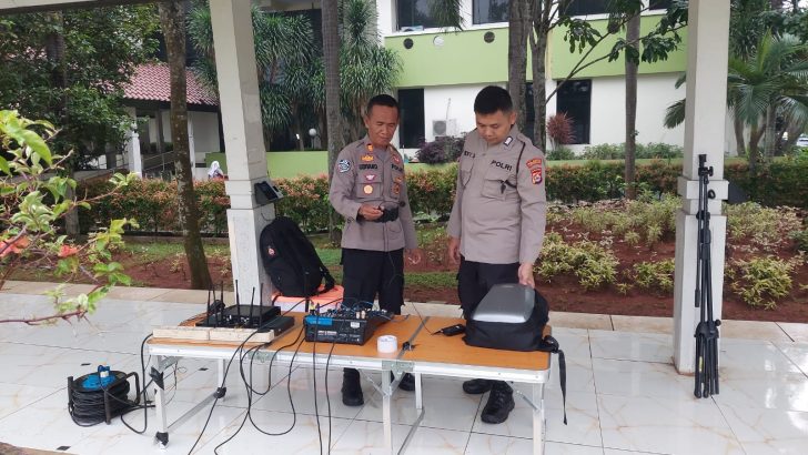 Kasitik Polresta Tangerang Beaerta Anggita Melakukan Penyiapan Apel