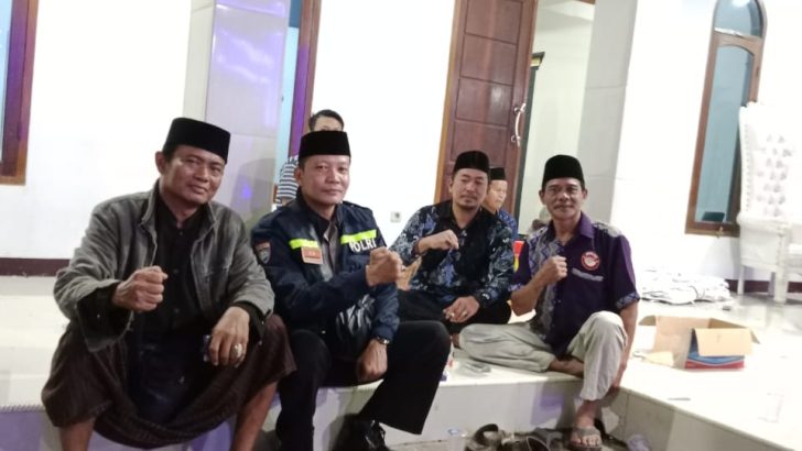 Bhabinkamtibmas desa jambu karya Aipda Rusdi melaksanakan sambang