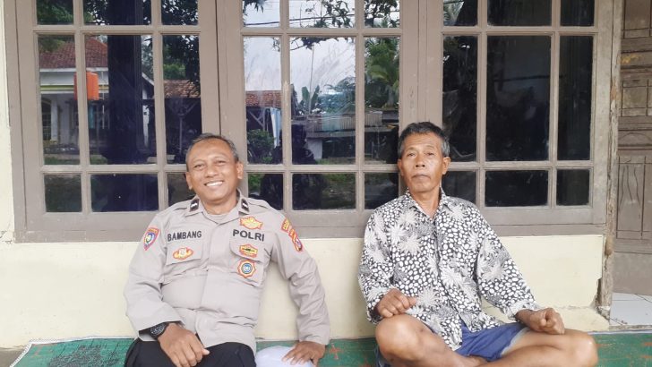 Menjalin Tali Silaturahmi dengan para Sesepuh, Polsek Kresek kunjungi Tokoh Masyarakat di Desa