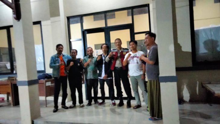 Pastikan wilayah aman dan upaya pencegahan Guantibmas di Wilayah, Polsek Kresek lakukan giat Patroli Mobile malam hari.