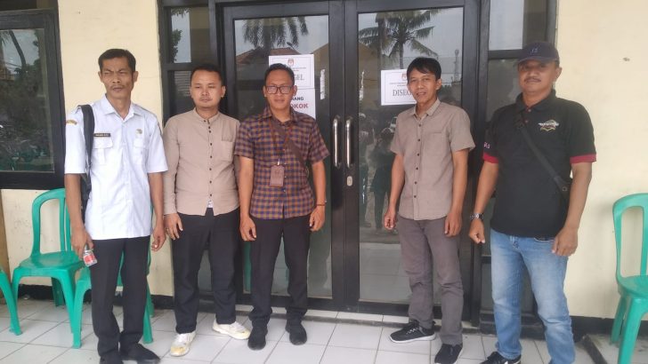 PERSONIL POLSEK RAJEG POLRES KOTA TANGERANG MELAKUKAN PENGAMANAN SIDANG PLENO DI PPK RAJEG
