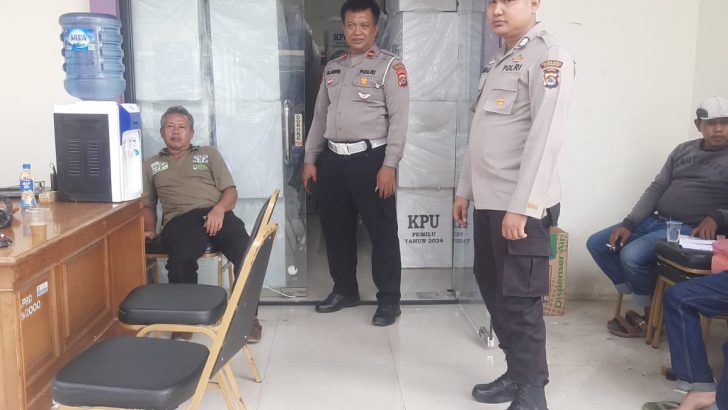 Pawas Polsek Pasar Kemis Polresta Tangerang Bersama Anggota Sambamgi PPK Pasar Kemis