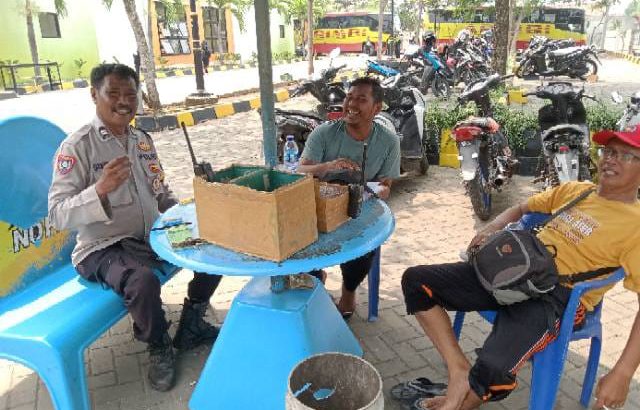 Aiptu Siswadi sambangi warga didesa binaannya