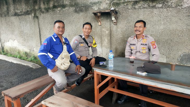 POLISI SEBAGAI KONSULTAN DITENGAH MASYARAKAT.