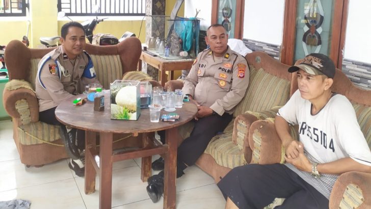Mempererat Sinergitas dengan para Sesepuh, Polsek Kresek kunjungi Tokoh Masyarakat di Desa