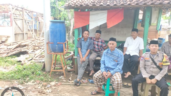 Aipda Rusdi selaku Binamas desa jambu karya sambang dan himbahuan kamtibmas