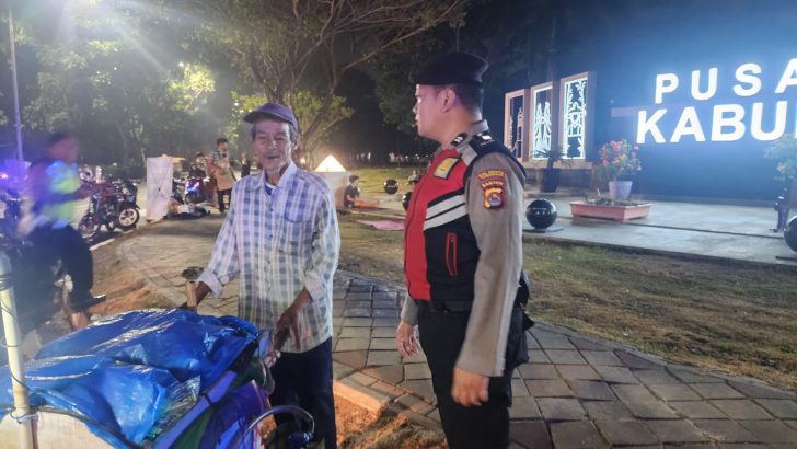 Di sekitaran Jl. Raya Aria Wangsakara Operasi Cipta Kondisi dilakukan oleh Anggota SatSamapta Polresta Tangerang.