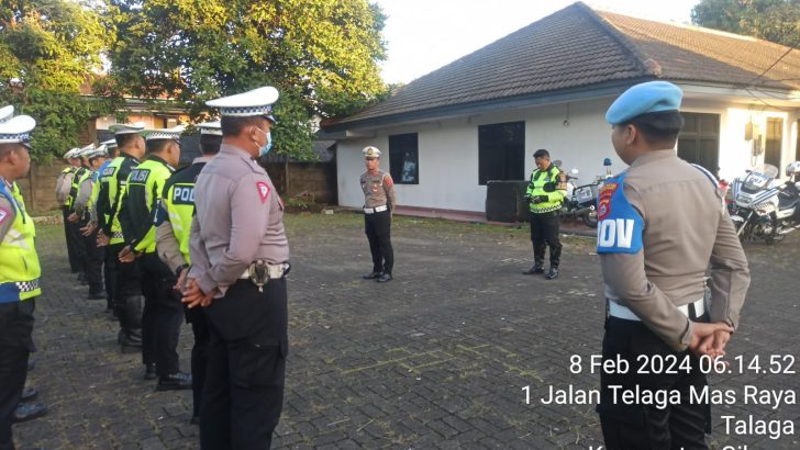 PENGECEKAN ANGGOTA PADA APEL PAGI SAT LANTAS OLEH SIPROPAM POLRESTA TANGERANG