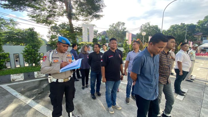 anggota sat reskrim menjaga kedisiplinan dengan mengikuti apel pagi