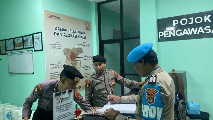 SIPROPAM MELAKSANAKAN PENGECEKAN PERSONIL PAM KANTOR BAWASLU