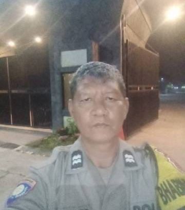 Ciptakan Suasana dini hari yang aman, Bhabinkamtibmas laksanakan Patroli Barcode