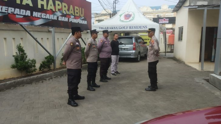 Tingkatkan Kedisiplinan anggota Polsek Cisoka dengan melaksanakan Apel Pagi