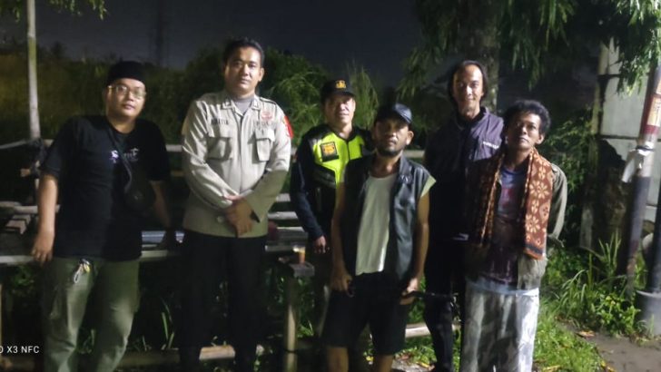 Anggota Polsek Cisoka melaksanakan Patroli Barcode