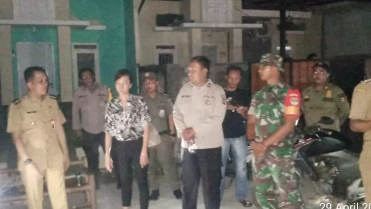 PJ Bupati Tangerang ANDI ONI P., M.Si kunjungi Perum Grand Harmoni2 yang terkena Musibah Banjir.