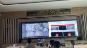 Anggota Command Center Polresta Tangerang laksanakan pemantauan CCTV guna memonitoring situasi Kamtibmas di Daerah Hukum Polresta Tangerang